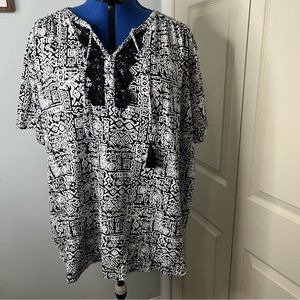 Catherine’s Suprema collections women’s 2X 22/24W short sleeve blouse f